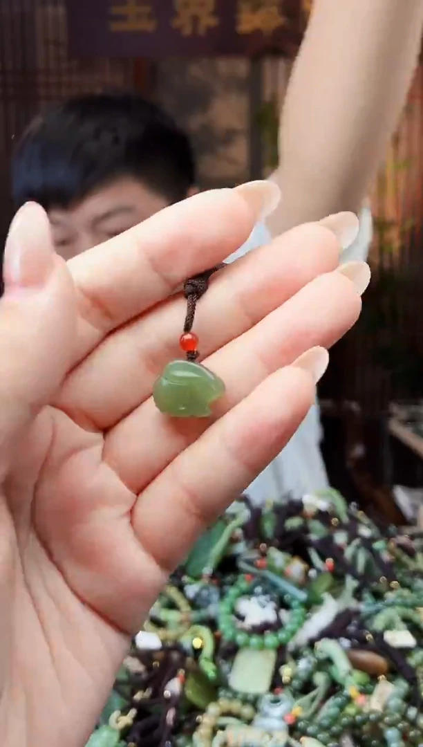 颈饰未镶嵌和田玉多样性发货拍一发一