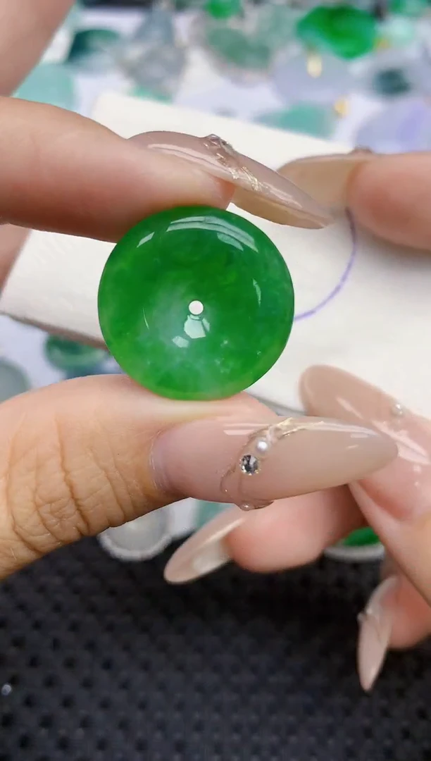 颈饰未镶嵌翡翠271   天然翡翠A货  百元以上9米证书费自理