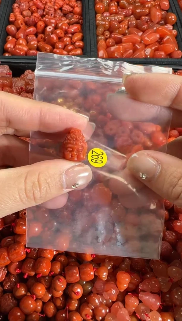 【闪购商品】南红玛瑙颈饰未镶嵌1