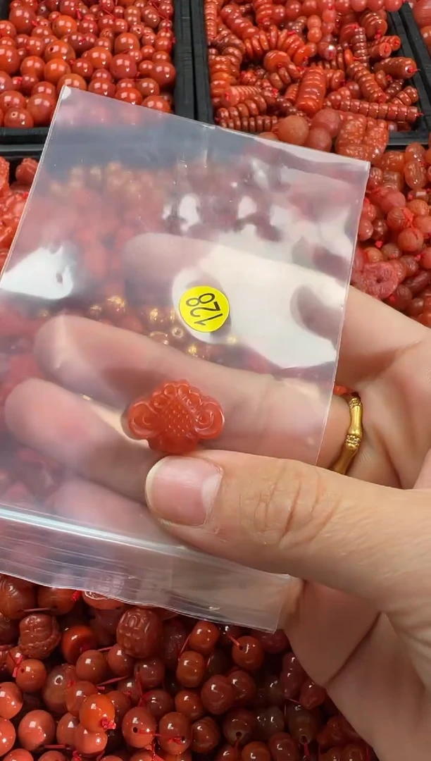 【闪购商品】南红玛瑙颈饰未镶嵌1