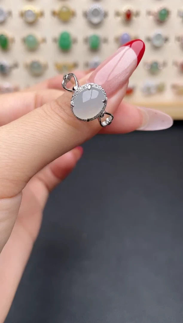 【闪购商品】翡翠戒指银S925镶嵌一物一证一礼盒