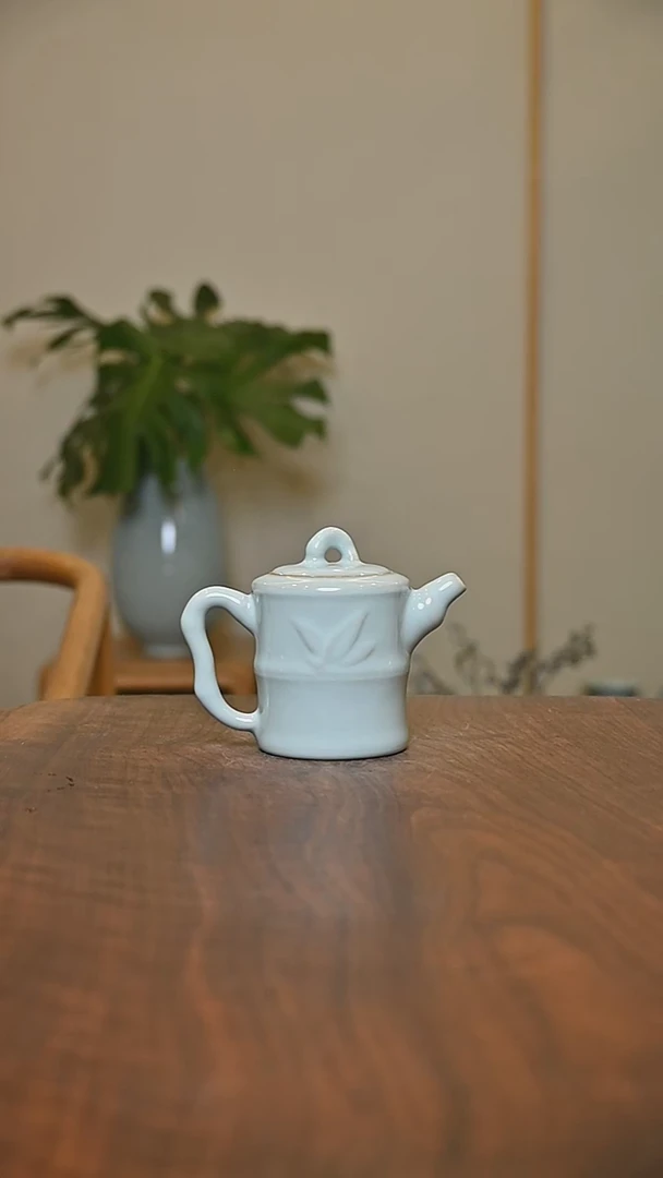 竹节壶 天青 微瑕 朱家汝窑款