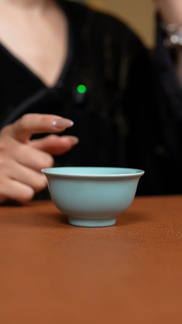 瓷片仿古天青精工压手杯