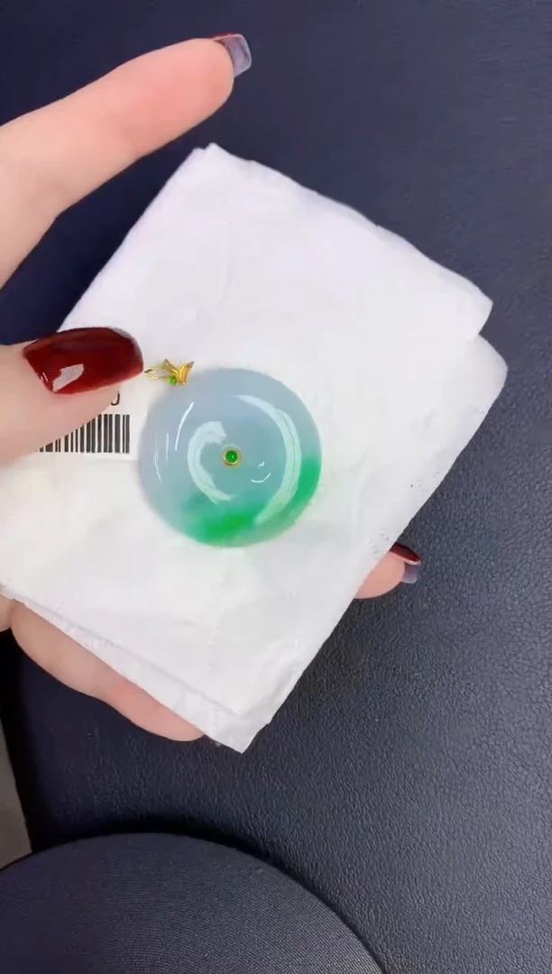 颈饰18K金镶嵌翡翠缅甸天然翡翠A货