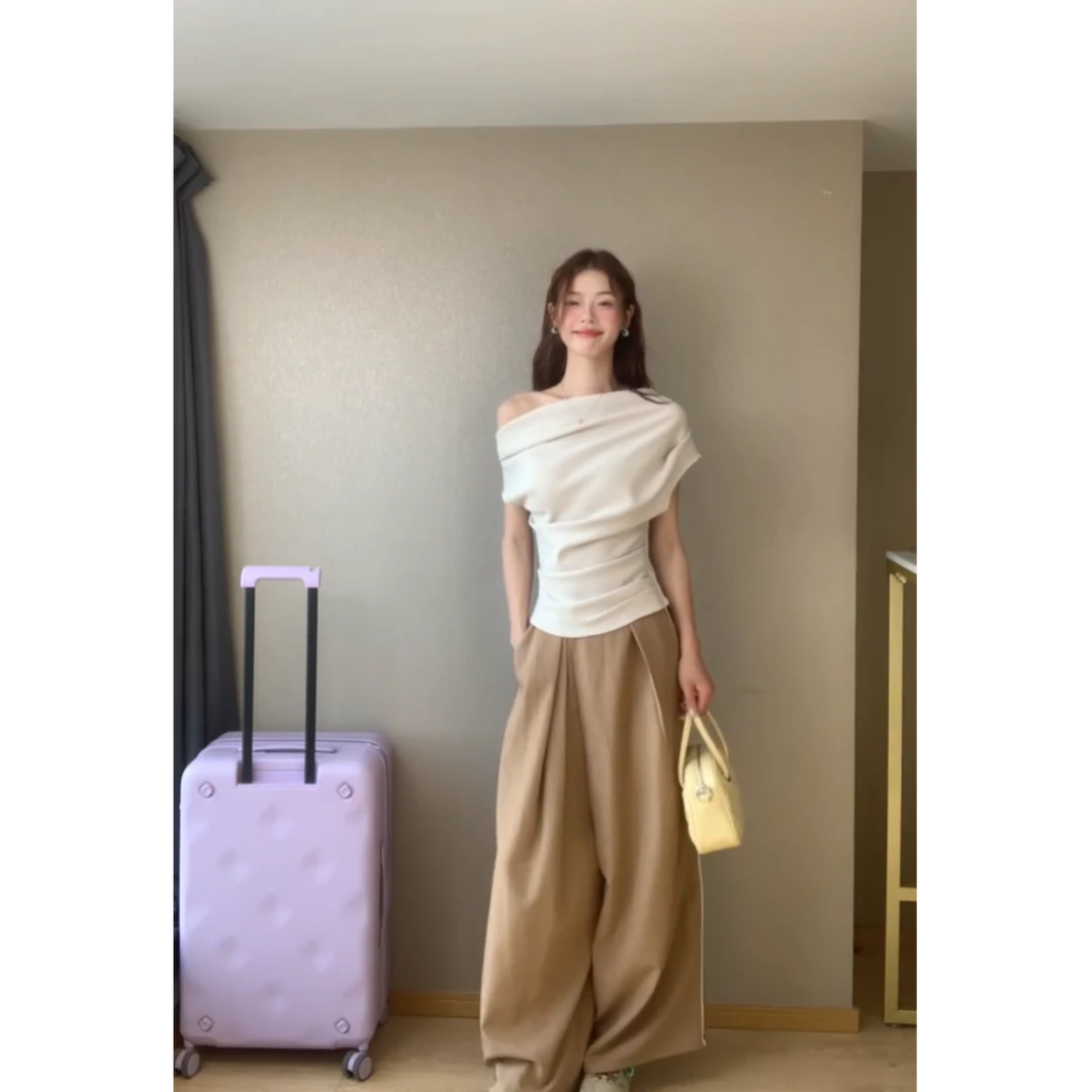 松弛感气质穿搭一字肩短袖设计感露肩纯欲风上衣休闲长裤小众套装