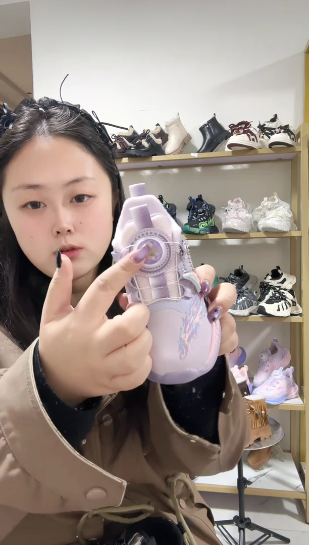 合成革运动薄绒女童