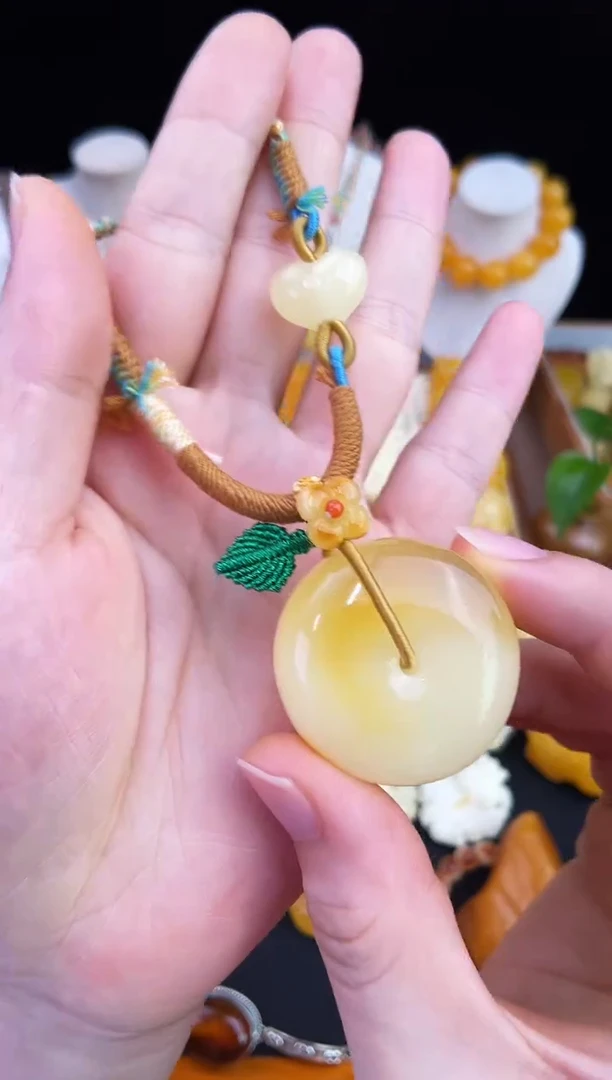 琥珀未镶嵌珠宝奇石柒月