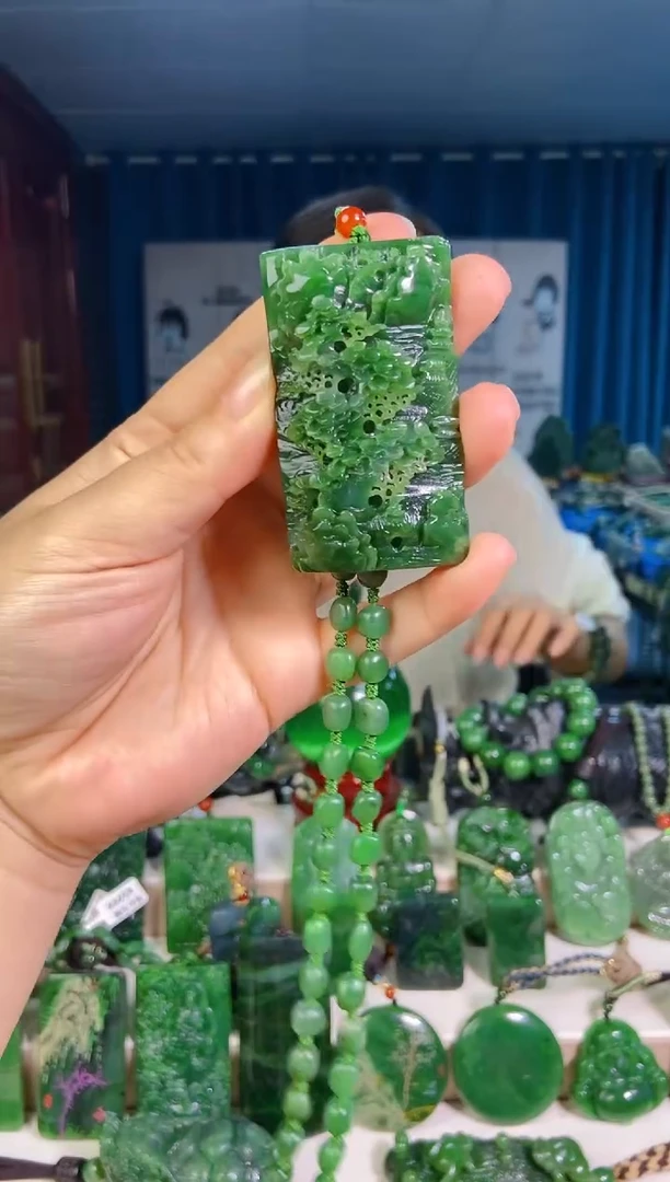 未镶嵌和田玉挂件1