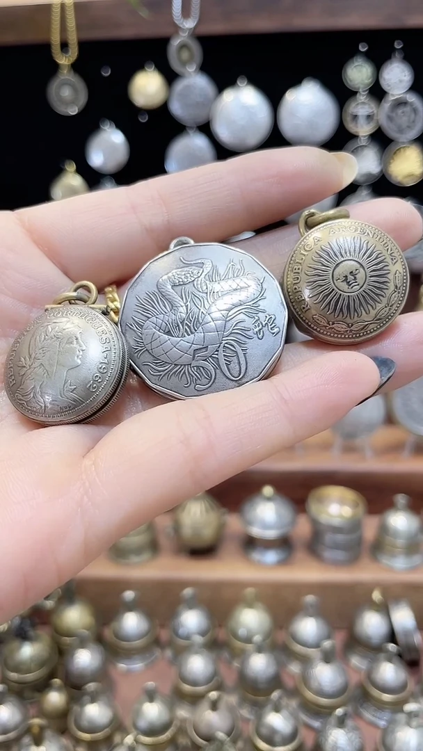 花岗石铁合金Z****伢蛇，太阳神还有一个老款盒子