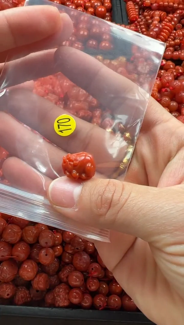 【闪购商品】南红玛瑙颈饰未镶嵌1