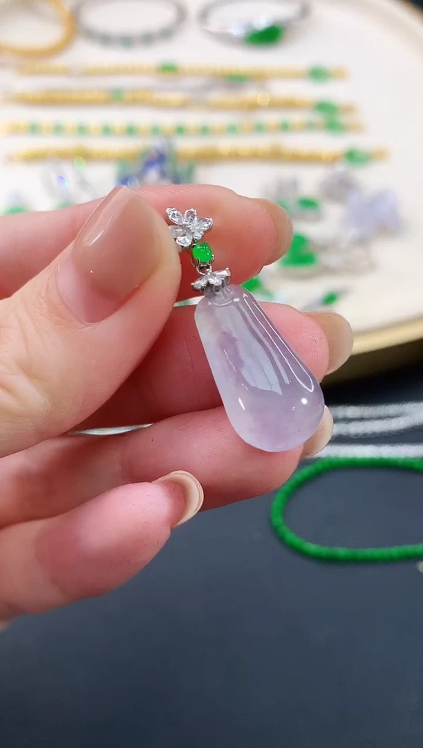 翡翠18K金镶嵌吊坠(不含链)福瓜|8800+0