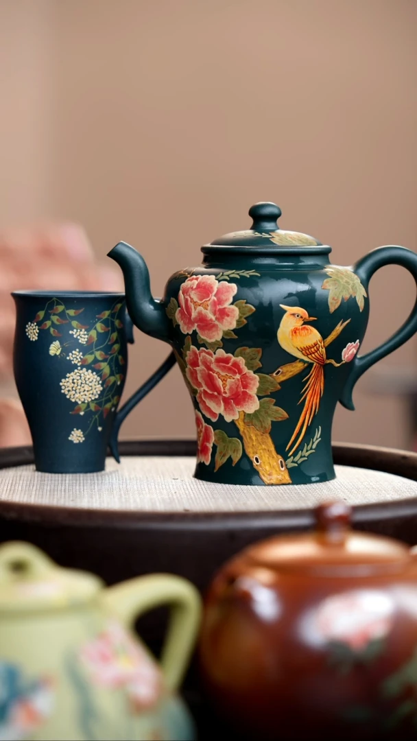 茶壶紫砂九龄君子兰小蛮腰泥绘三花鸟+杯