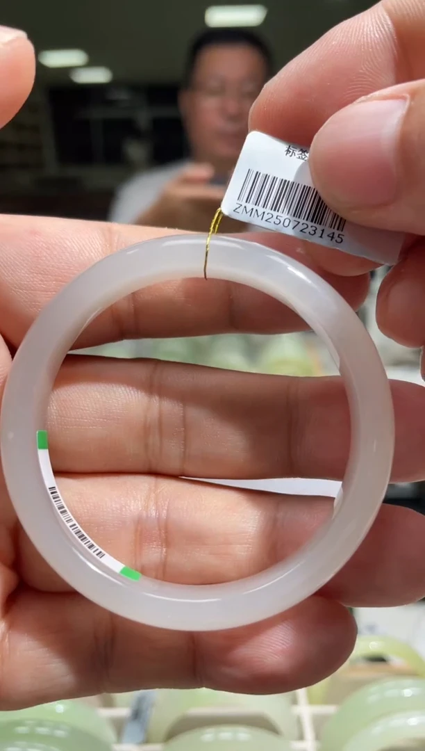 和田玉手镯未镶嵌50-51圈口 3145