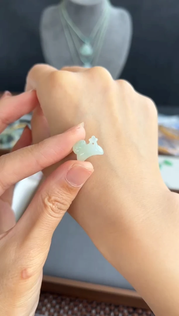 翡翠未镶嵌颈饰708买断