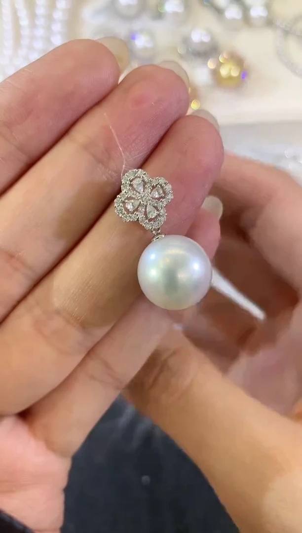 18K金镶嵌海水珍珠吊坠a207