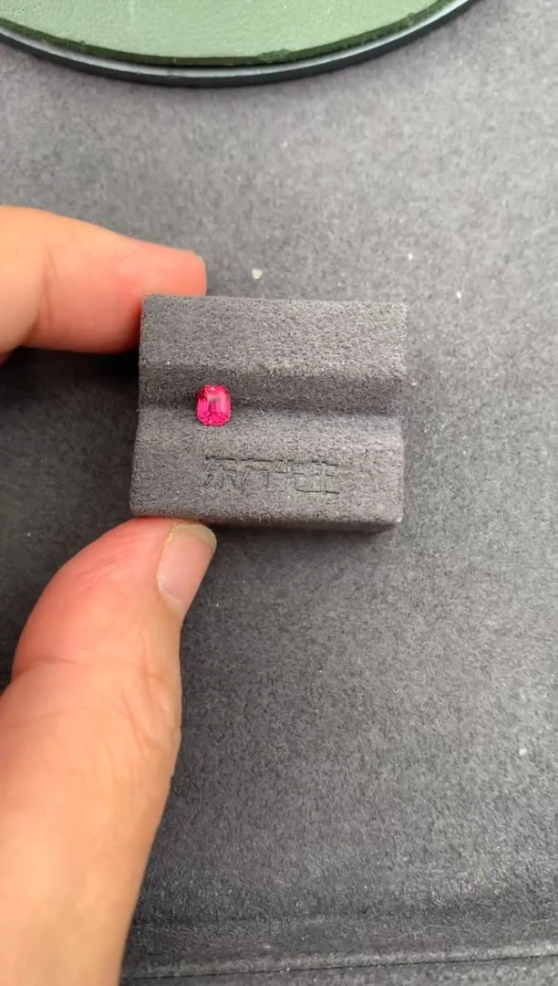 裸石红宝石璐*0.39ct 红宝石定制 BH