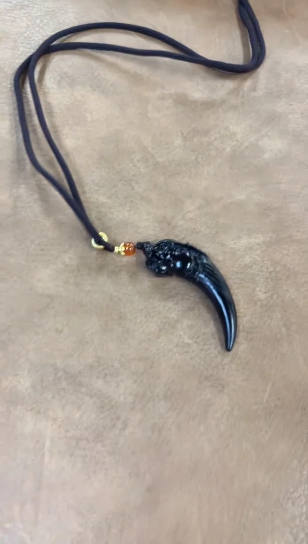 颈饰未镶嵌和田玉和田玉挂牌M404 牙形