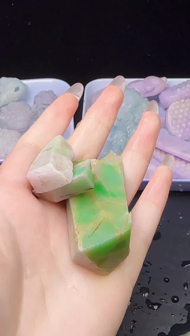 配石翡翠新*望023天然A货翡翠