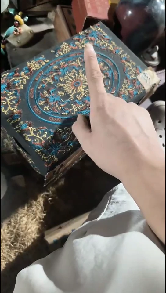 香榧木（1个开封圆圈蓝色长方形大盒子0