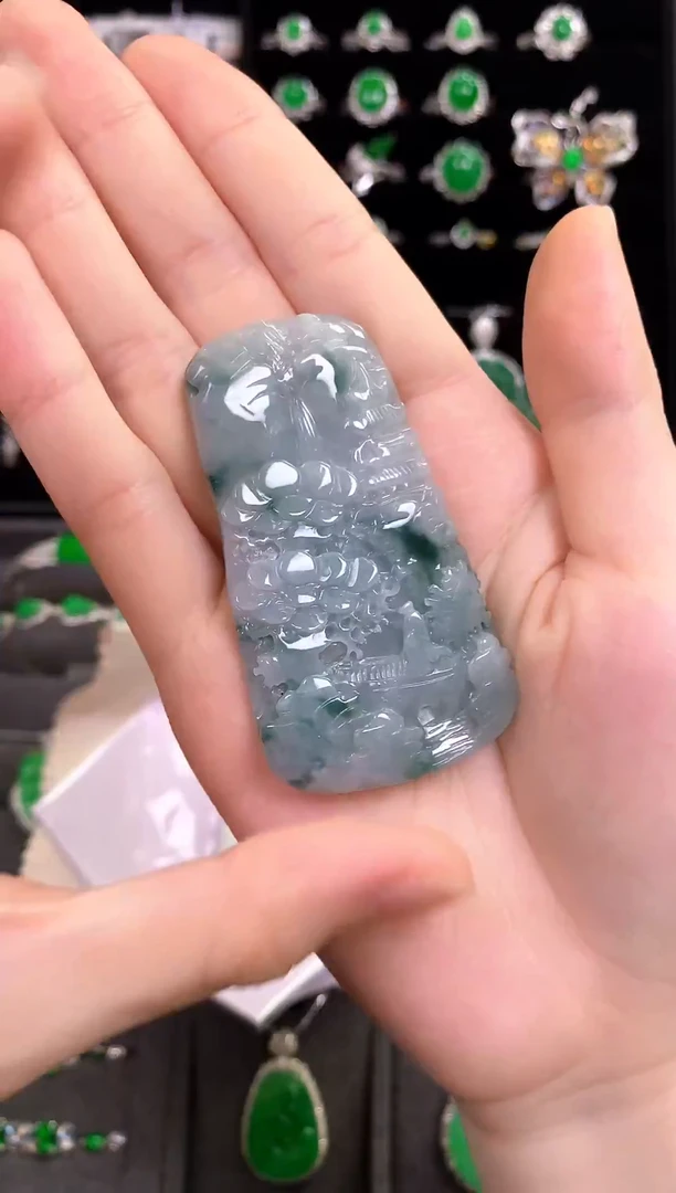 颈饰未镶嵌翡翠山水牌