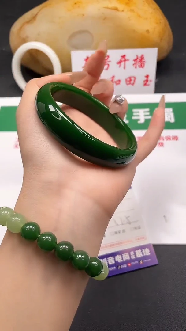 和田玉手镯未镶嵌47-1-57.5