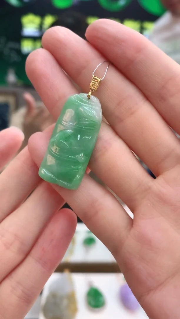 【闪购商品】翡翠颈饰18K金镶嵌赠礼盒证书 小君