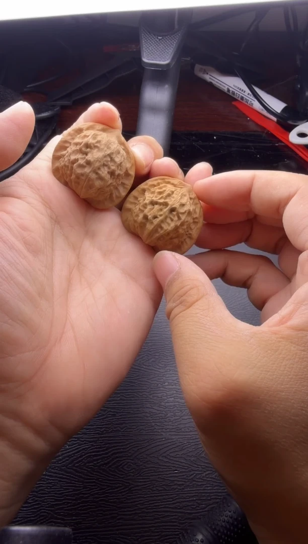 吊坠文玩核桃36尺全品瓷娃娃