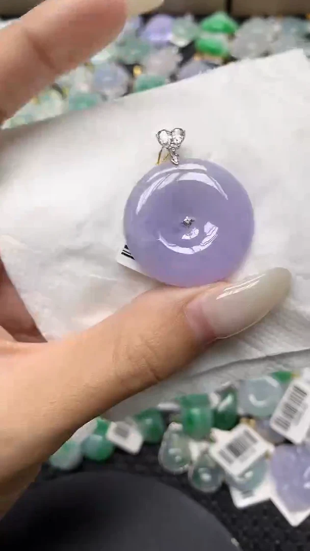 颈饰18K金镶嵌翡翠11111111111