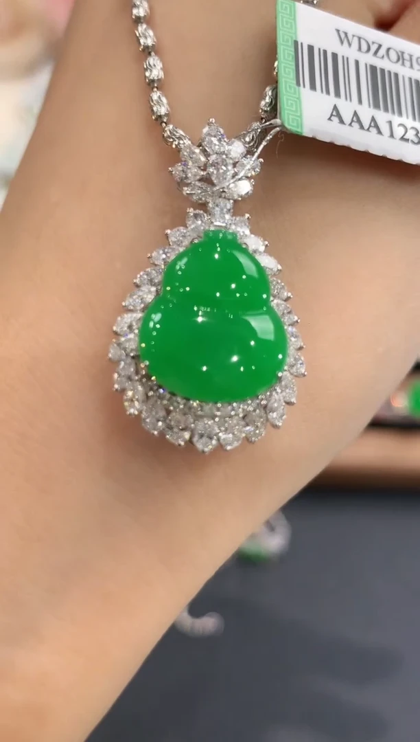 吊坠(不含链)18K金镶嵌翡翠q83