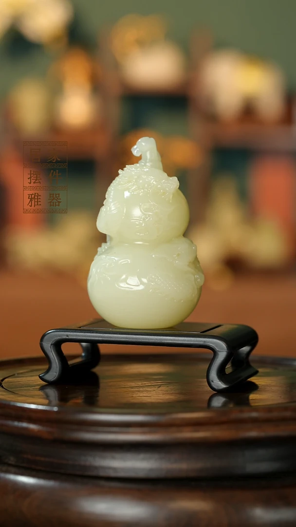 玉《龙缠福禄》摆件