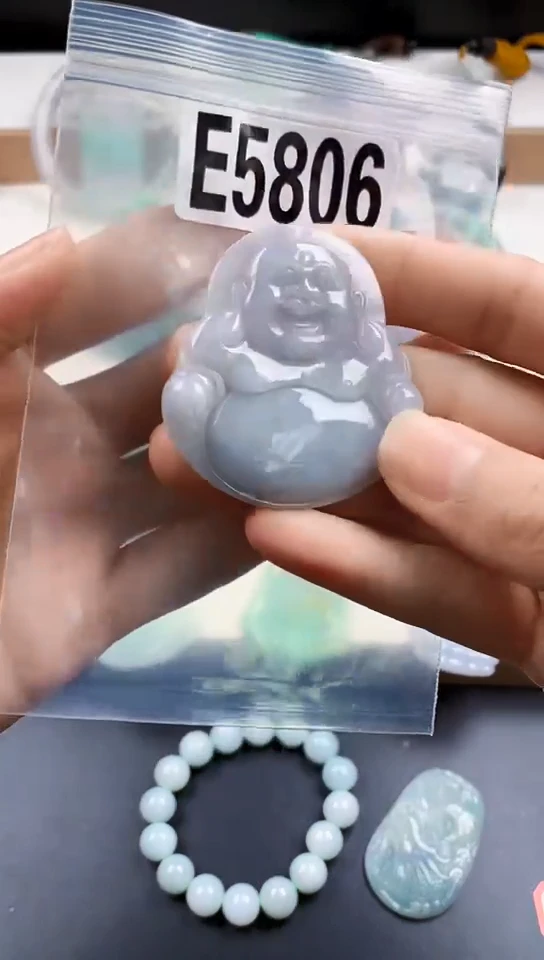 颈饰未镶嵌翡翠天然翡翠吊坠挂件