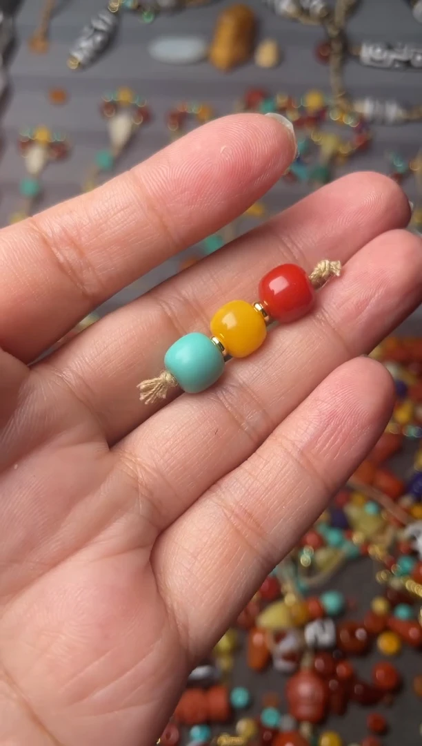 裸石蜜蜡未镶嵌8mm红绿灯