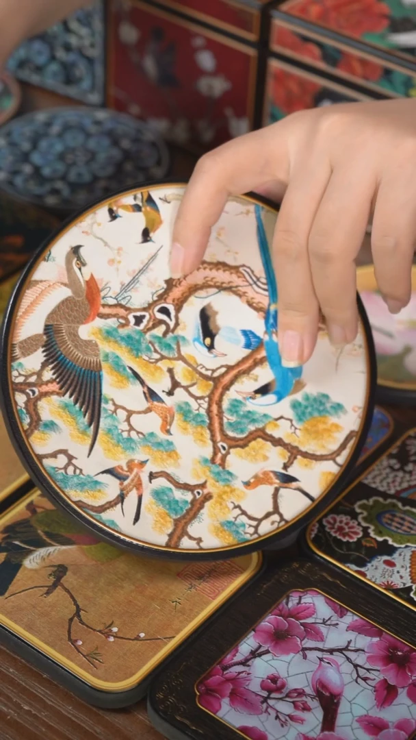 壹藏贰宝雀绕松枝大垫子一片