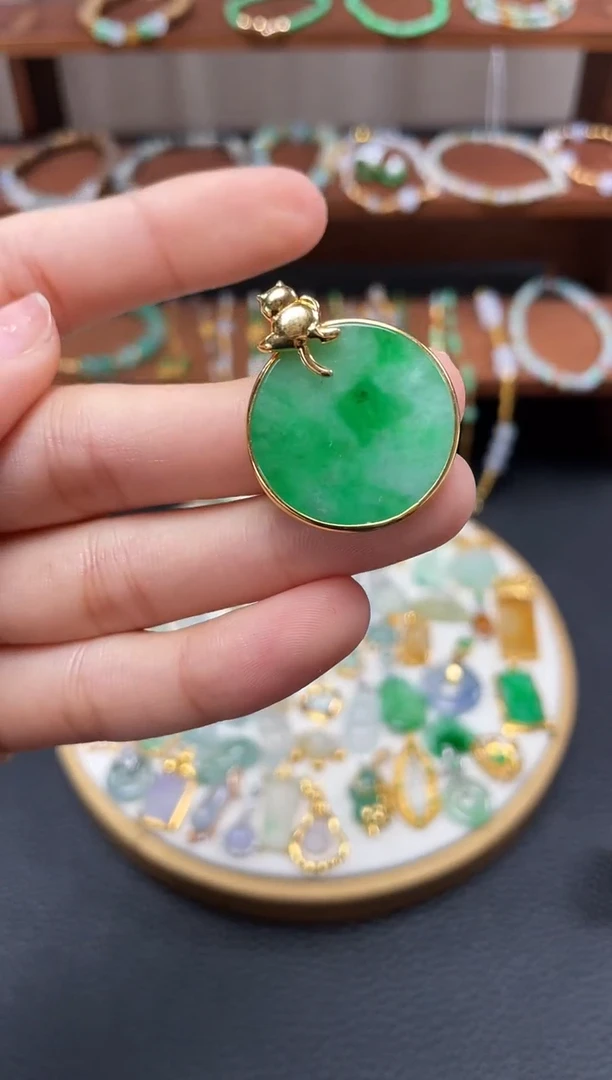 【闪购商品】翡翠吊坠(不含链)18K金镶嵌一个  JK682