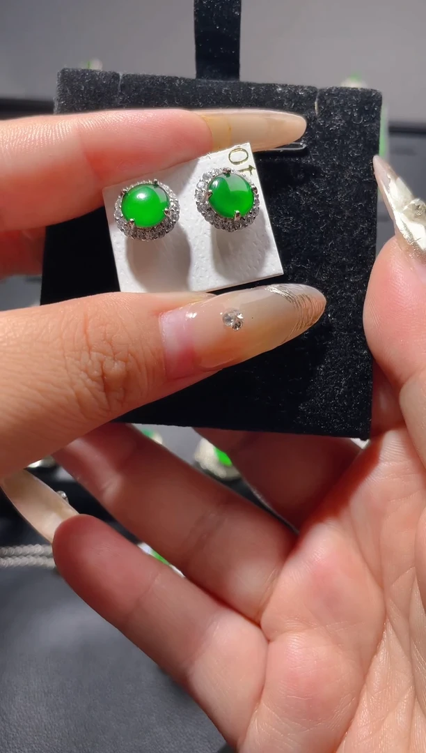 【闪购商品】翡翠耳饰未镶嵌天然A货翡翠