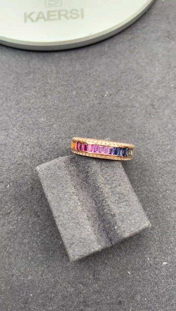 戒指彩色蓝宝石18K金镶嵌0.84ct彩蓝宝 FH 定制