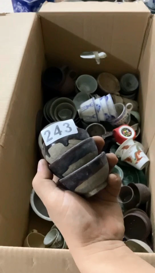 【闪购商品】1有瑕疵的瓷器一单哦~~