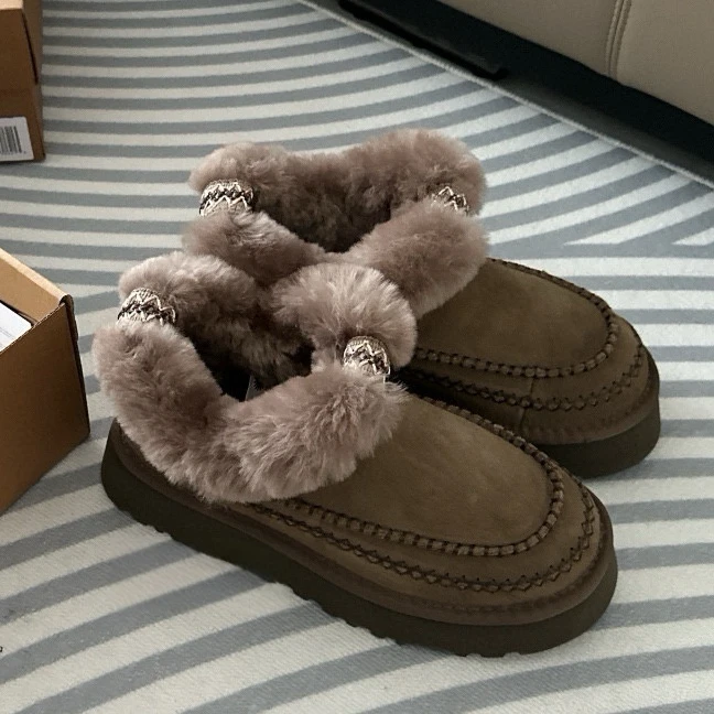 2024新款阿尔π系列小v口羊皮毛一体雪地靴