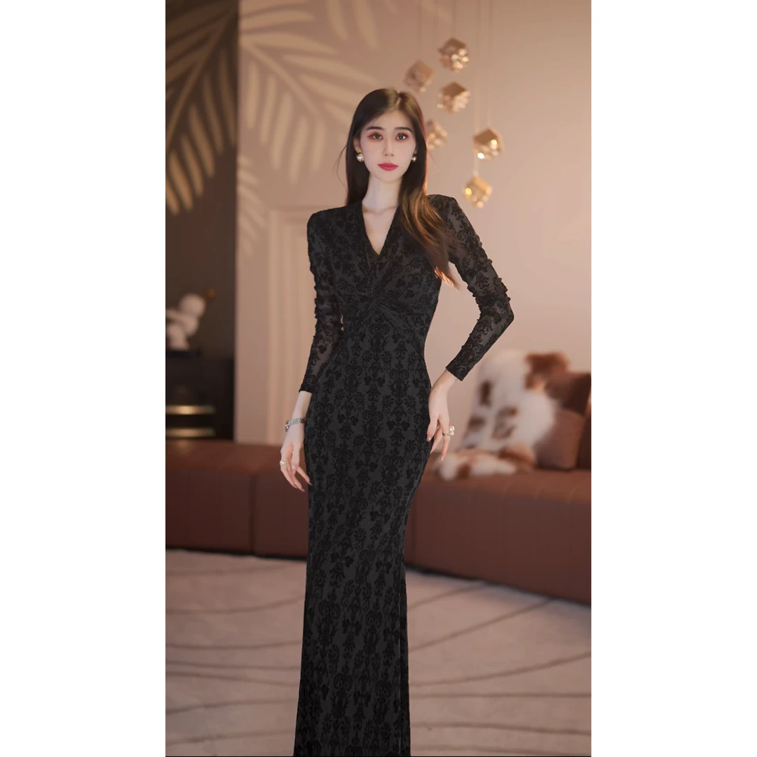 【火火】“黑天鹅”法式植绒蕾丝连衣裙-YL11802