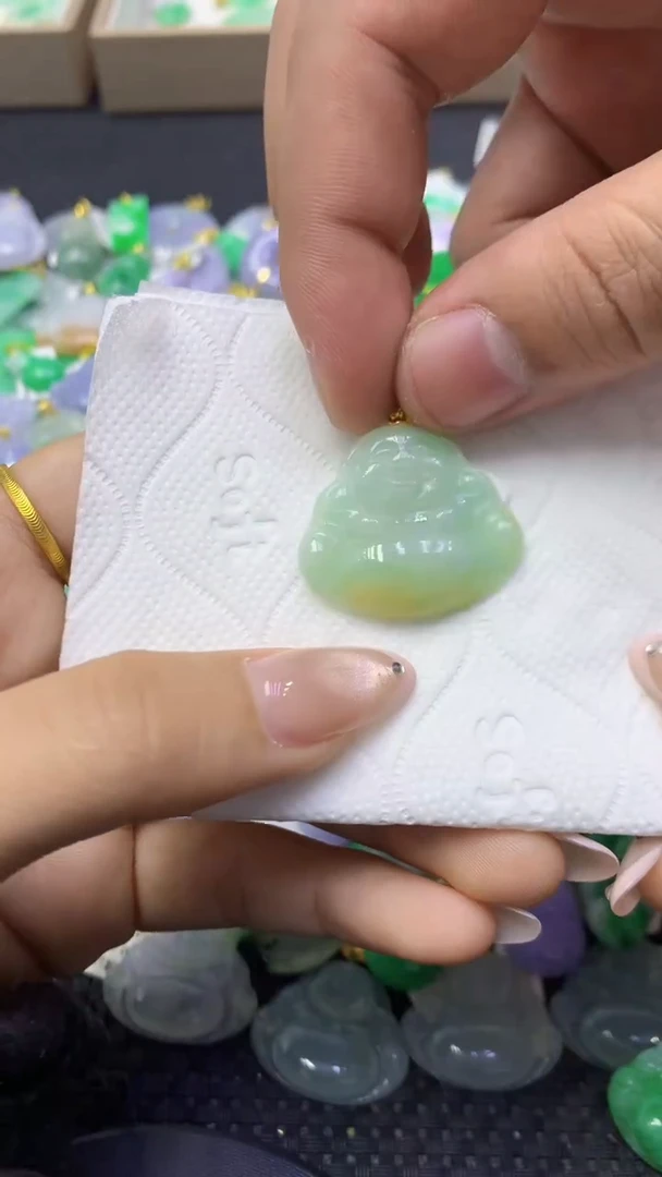 颈饰未镶嵌翡翠天然缅甸翡翠A货