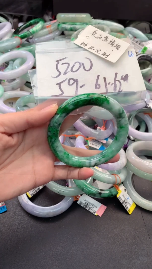 【闪购商品】定制翡翠未镶嵌毛货需精细抛光+多人