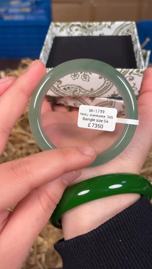 未镶嵌手镯石英质玉W1719