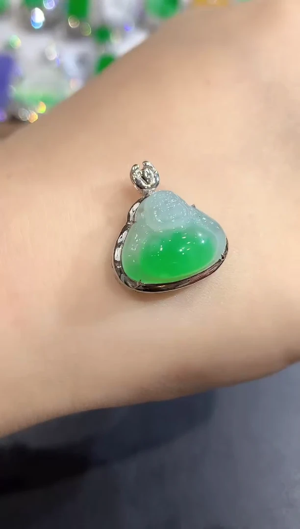 颈饰18K金镶嵌翡翠48-吊坠