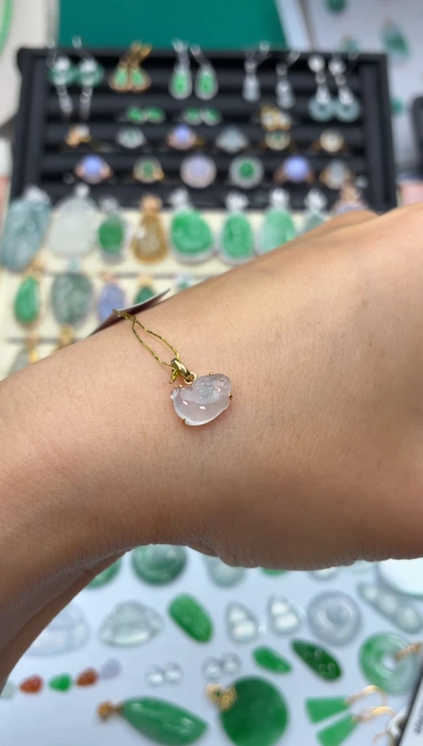 颈饰18K金镶嵌翡翠天然翡翠A货