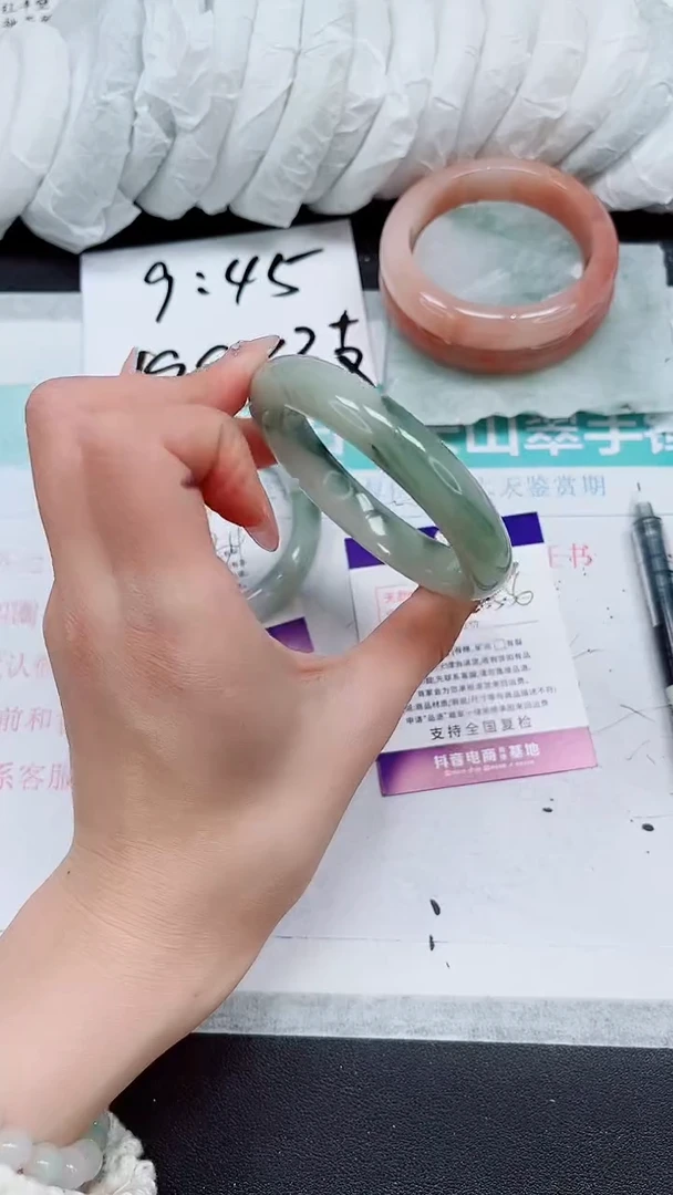 【闪购商品】石英质玉手镯未镶嵌A236-55/56