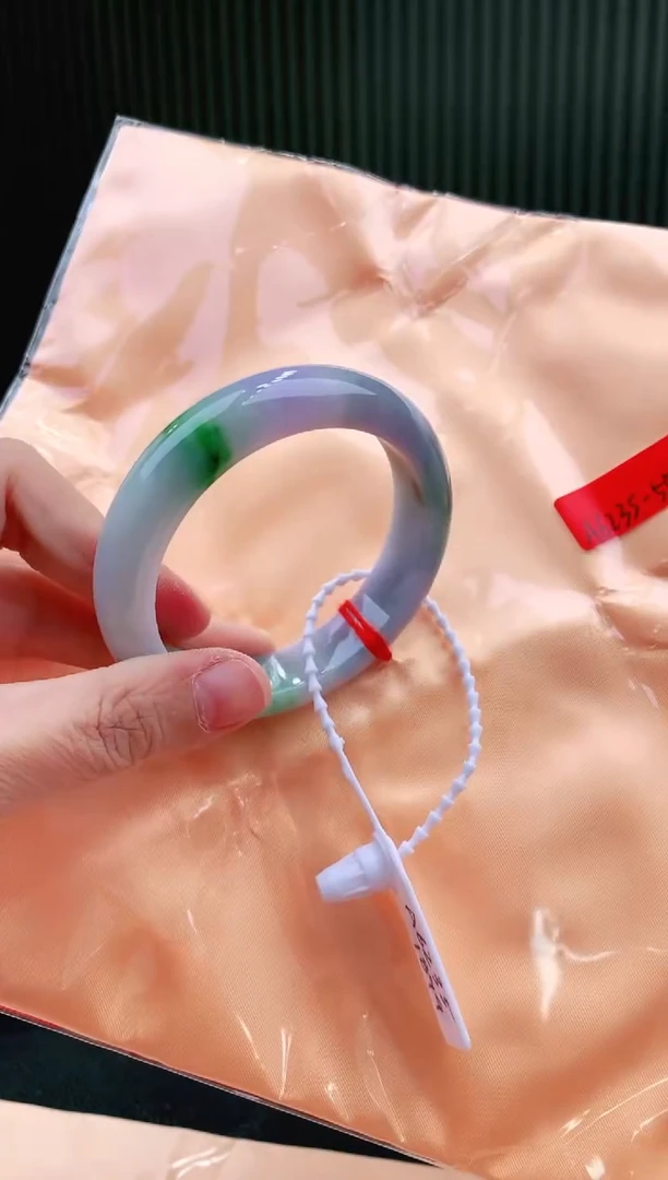 未镶嵌手镯翡翠54+