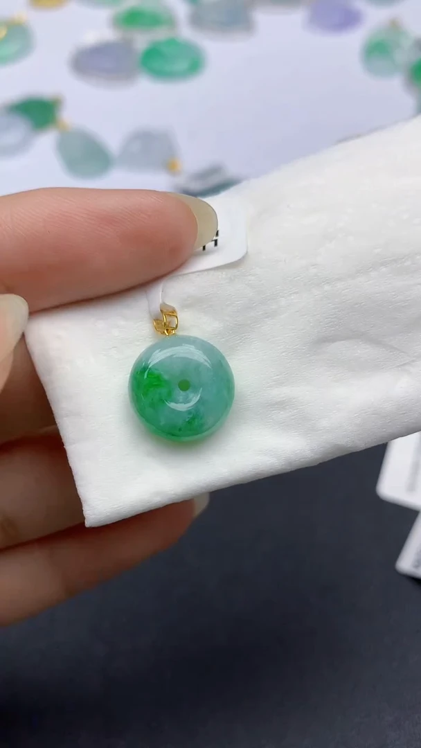 翡翠18K金镶嵌颈饰天然缅甸a货翡翠百元以上9元证书费自理