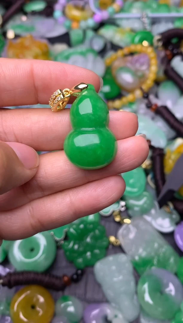 颈饰未镶嵌翡翠缅甸翡翠吊坠