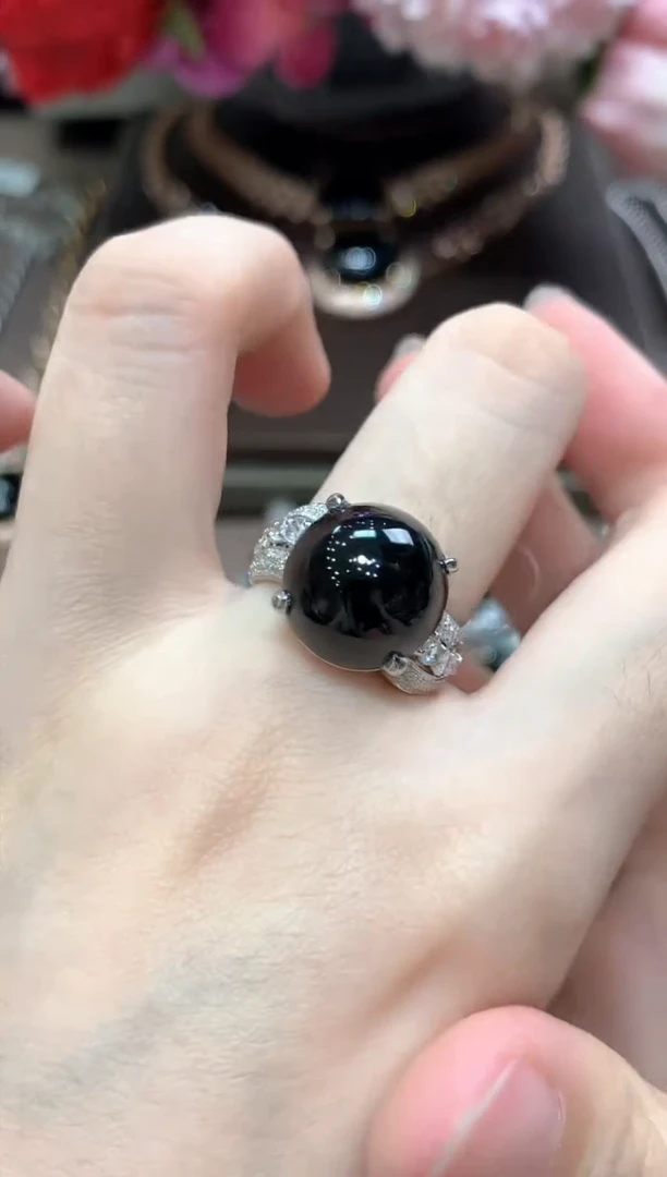 18K金镶嵌戒指翡翠x100 v