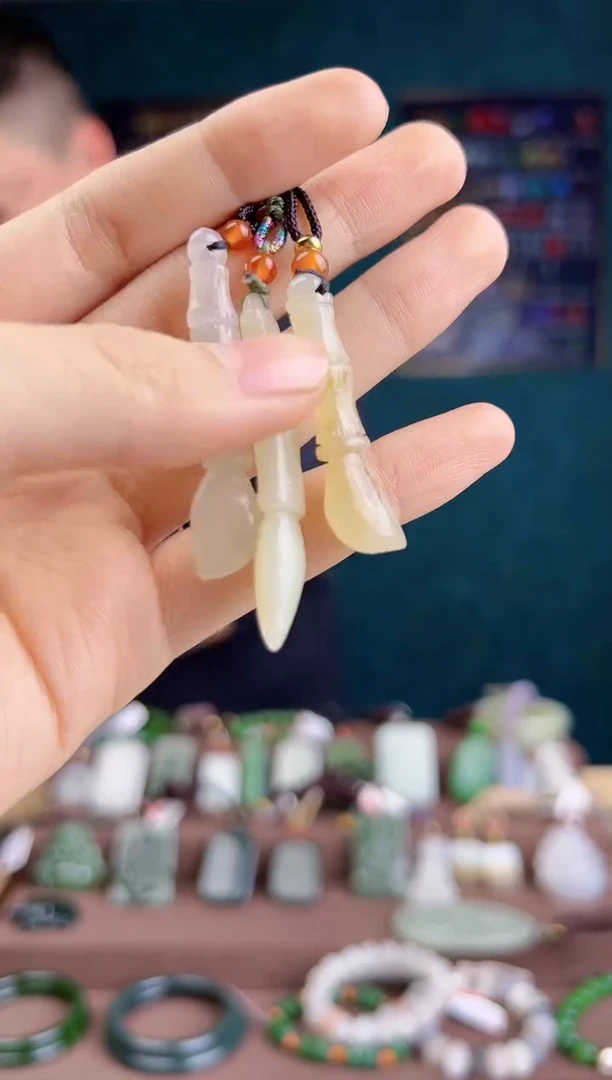 【闪购商品】和田玉颈饰未镶嵌 ZZ 拍一发一 多样性发货